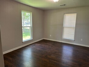 1226 W 4th St in Freeport, TX - Building Photo - Building Photo