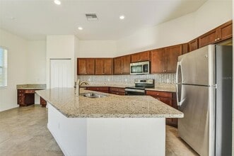 1769 Berkshire Cir SW in Vero Beach, FL - Foto de edificio - Building Photo