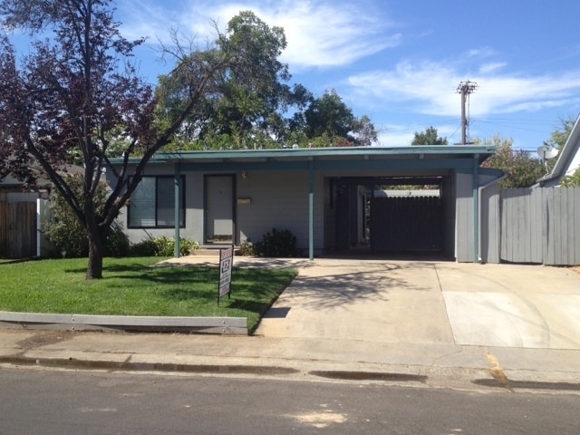 property at 158 Market St