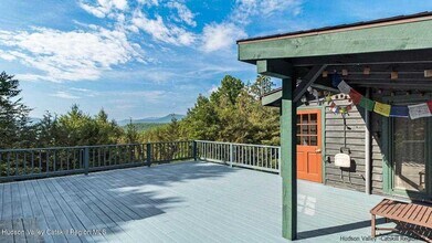 376 Abbey Rd in Mount Tremper, NY - Building Photo - Building Photo
