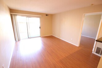 7150 Shoreline Dr in San Diego, CA - Building Photo - Building Photo