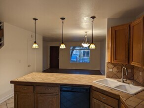 464 Ridgeway Ct in Spring Valley, CA - Building Photo - Building Photo