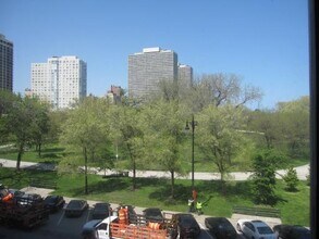 5300 S Shore Dr, Unit # 39 in Chicago, IL - Building Photo - Building Photo