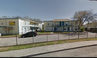 Banyan Tree Apartments in San Antonio, TX - Building Photo