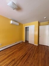 659 Nereid Ave in New York, NY - Building Photo - Building Photo