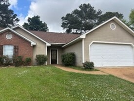 430 Twisted Oak Cove in Richland, MS - Building Photo