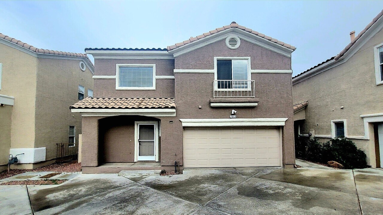 7553 Dry Creek Ave in Las Vegas, NV - Building Photo