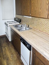 871 W Lill Ave, Unit 877-2D in Chicago, IL - Building Photo - Building Photo
