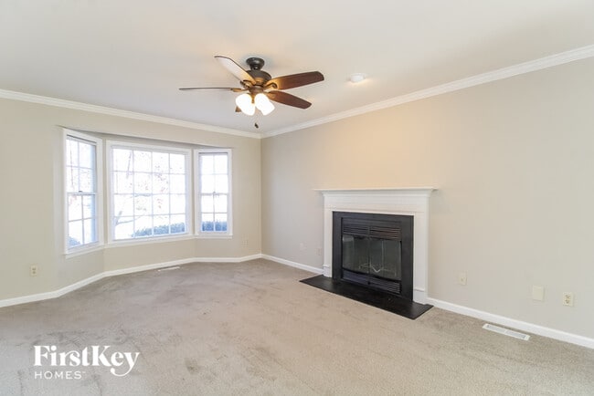 7504 Harpers Crossing Ln in Clemmons, NC - Foto de edificio - Building Photo