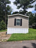 11 Poole Cir in Ellenwood, GA - Building Photo