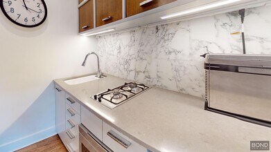 61 Horatio St in New York, NY - Building Photo - Building Photo