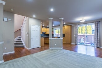 12938 SE 216th Pl in Kent, WA - Building Photo - Building Photo