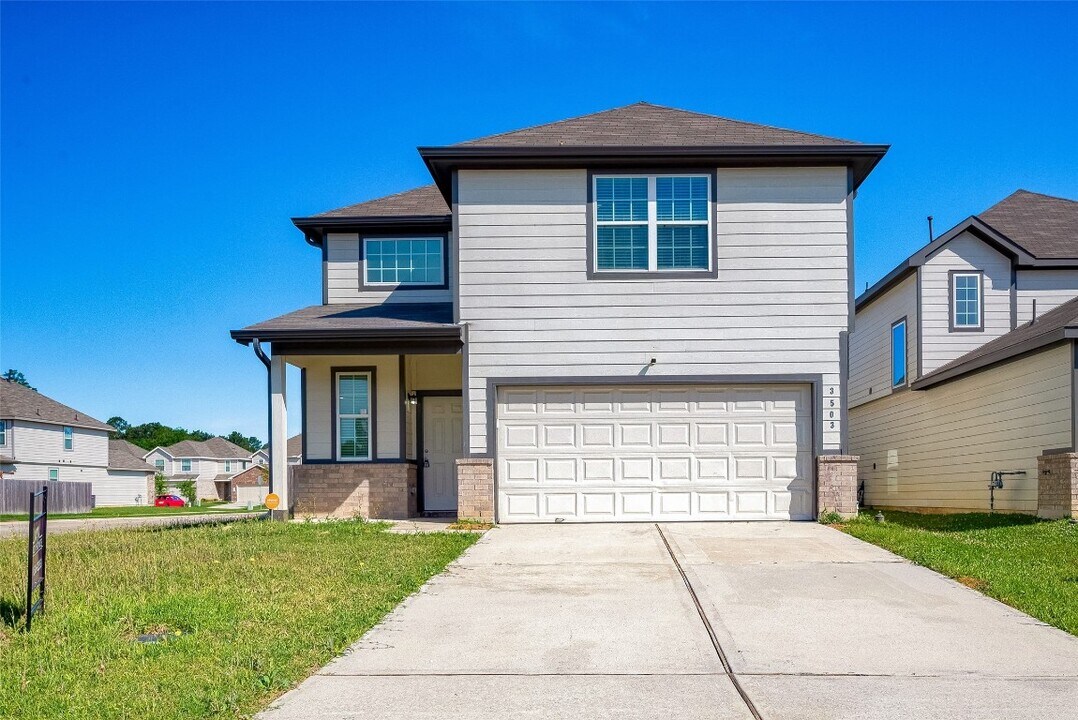 3503 Cannon Dr in Conroe, TX - Building Photo