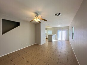 9312 Straw Hays St in Las Vegas, NV - Building Photo - Building Photo