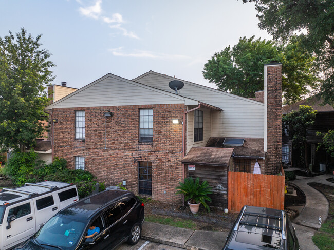 Cedarwild Townhomes in Houston, TX - Building Photo - Building Photo