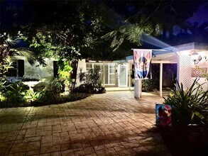 500 NE 27th Dr in Wilton Manors, FL - Building Photo - Building Photo