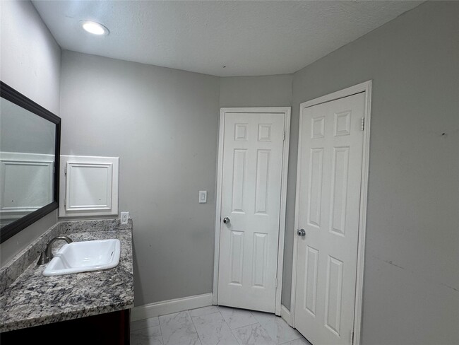 property at 2522 Palace Dr