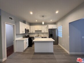 1517 Crenshaw Blvd in Los Angeles, CA - Building Photo - Building Photo