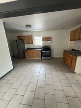 27 Lilac St, Unit 29 in New Haven, CT - Foto de edificio - Building Photo