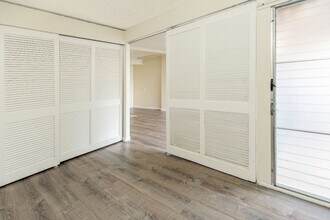 1459 Pele St in Honolulu, HI - Building Photo - Building Photo