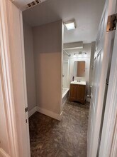 79 Mechanic St, Unit D in Westfield, MA - Foto de edificio - Building Photo