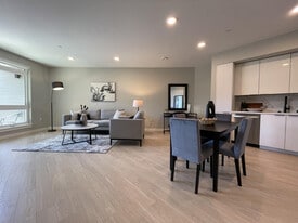 401 Cypress Ave in South San Francisco, CA - Building Photo