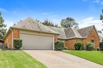 482 Sanga Cir W in Memphis, TN - Building Photo - Building Photo