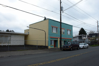 Albina Gardens in Portland, OR - Foto de edificio - Building Photo