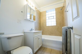 6700 S Indiana Chicago, IL 60637 in Chicago, IL - Building Photo - Interior Photo