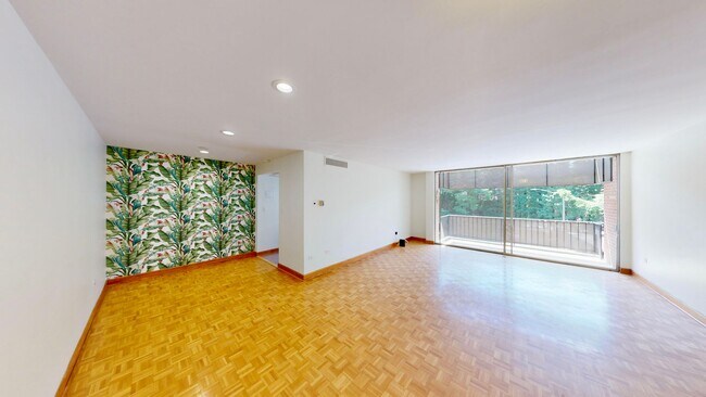 1300 Queens Rd in Charlotte, NC - Building Photo - Building Photo