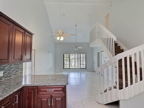 2652 Riverside Dr in Coral Springs, FL - Foto de edificio - Building Photo