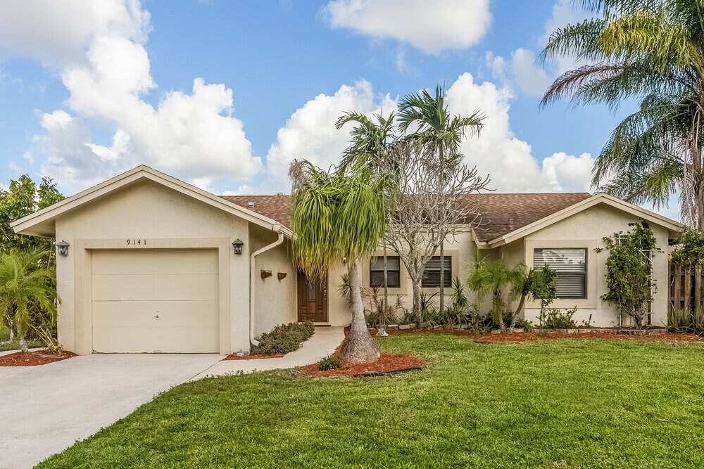 9141 Gettysburg Rd in Boca Raton, FL - Building Photo