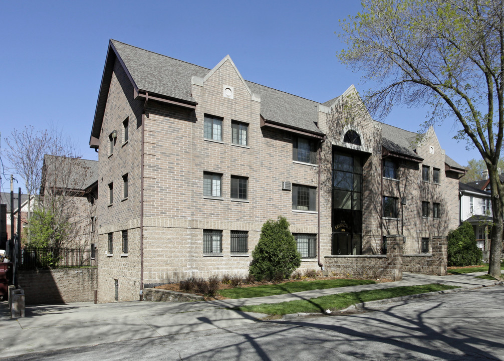 Kensington Apartments in Milwaukee, WI - Building Photo