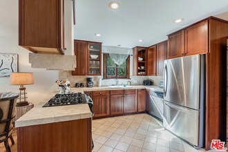 835 N Sycamore Ave in Los Angeles, CA - Building Photo - Building Photo