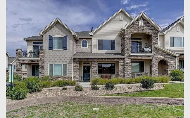 8986 E Phillips Dr