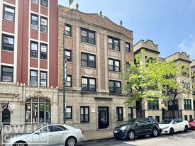 515 W Belmont Ave, Unit S in Chicago, IL - Building Photo