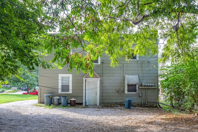 4117 Charlotte St, Unit 2N in Kansas City, MO - Building Photo - Building Photo