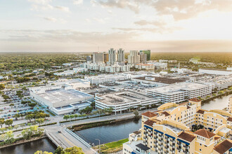 The Palmer Dadeland Apartments in Miami, FL - Foto de edificio - Building Photo