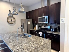 2628 Sunrise Shores Dr in Kissimmee, FL - Building Photo - Building Photo