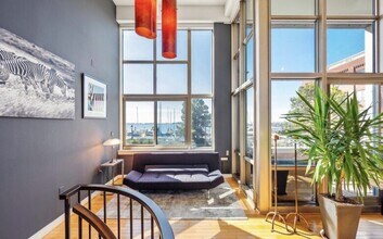 2901 Boston St, Unit 102 in Baltimore, MD - Foto de edificio - Building Photo