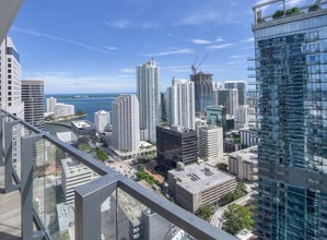 68 SE 6th St, Unit 3302 in Miami, FL - Building Photo - Building Photo
