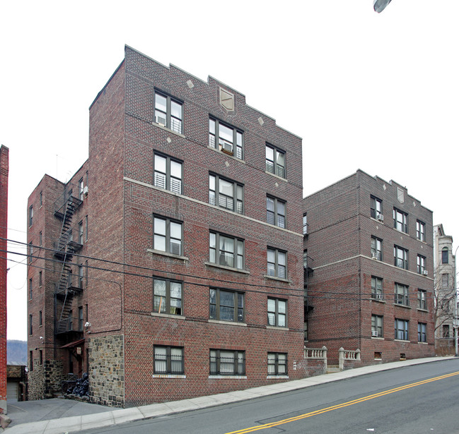 75 N Broadway in Yonkers, NY - Building Photo - Building Photo