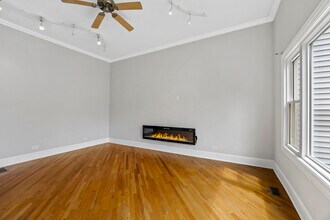 2536 W Logan Blvd in Chicago, IL - Building Photo - Building Photo