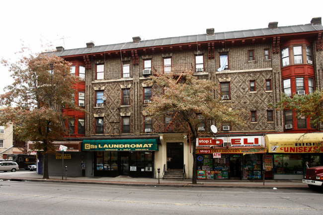 693 Flatbush Ave in Brooklyn, NY - Foto de edificio - Building Photo