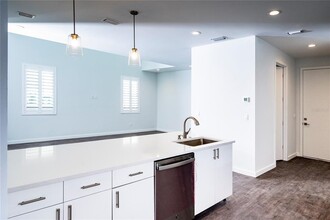 330 31st Ave N in St. Petersburg, FL - Building Photo - Building Photo