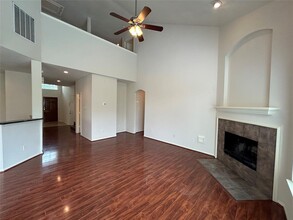 12927 Candlewood Glen Ln in Houston, TX - Foto de edificio - Building Photo