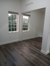 1979 Encina Dr in Santa Cruz, CA - Foto de edificio - Building Photo