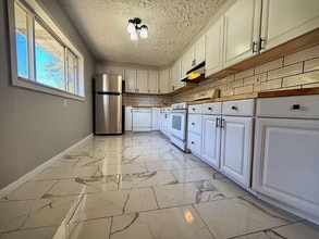 741 Jefferson Rd in Pittsburgh, PA - Building Photo - Building Photo