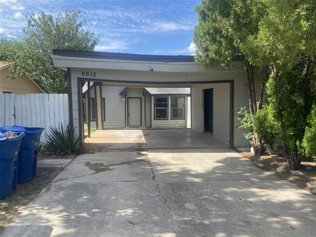 9615 Vale in San Antonio, TX - Building Photo - Building Photo