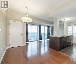 1419 Costigan Rd in Milton, ON - Building Photo - Building Photo